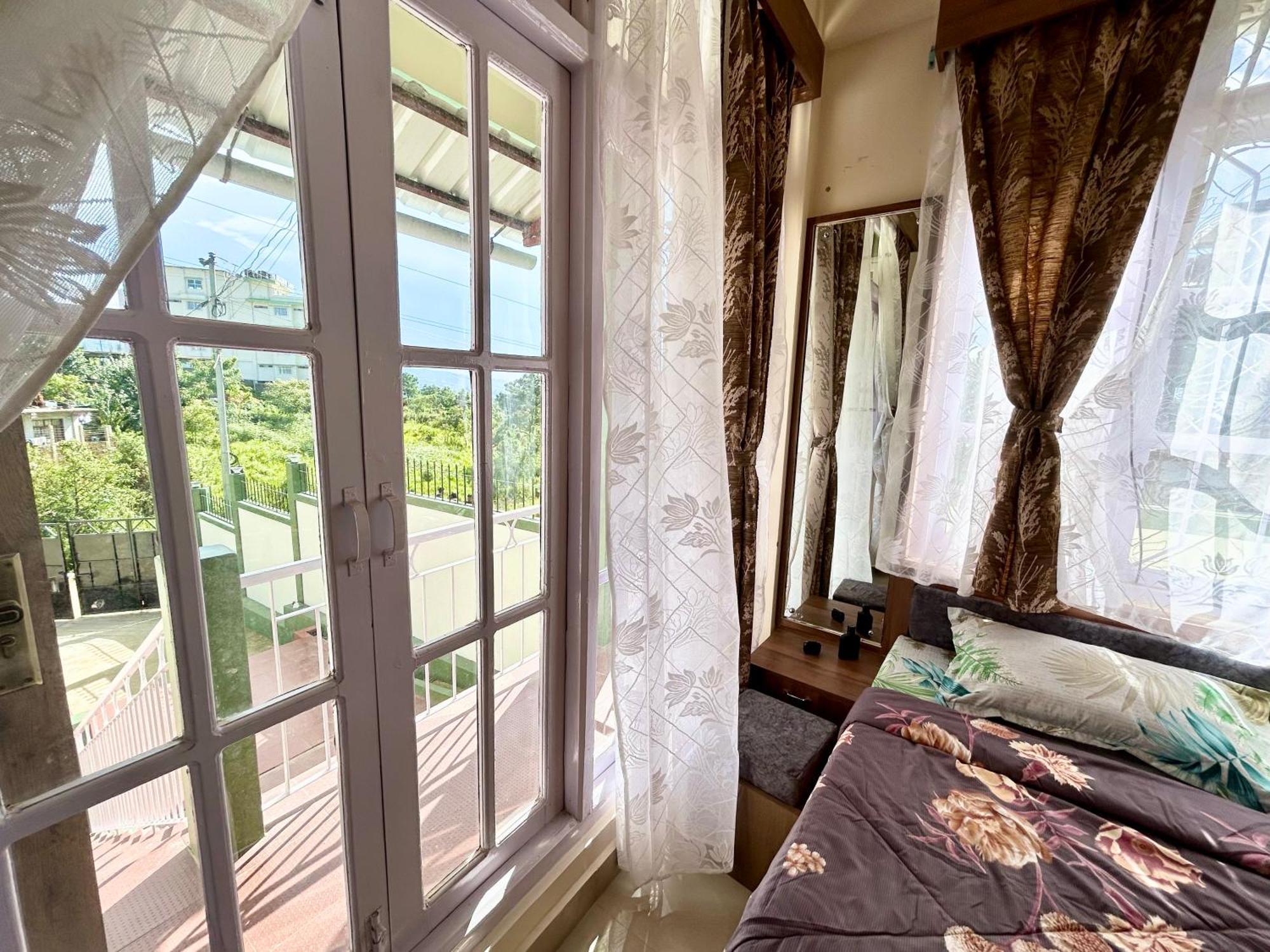 Yepplo Holiday Home - Complimentary Breakfast - 24 Hrs Caretaker & Power Backup Shillong Exterior foto